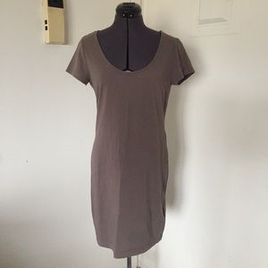 ✨TWO✨H&M Grey & Black Straight Dresses